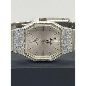 Women's Lorus dress watch Y236-5040. All silver small band